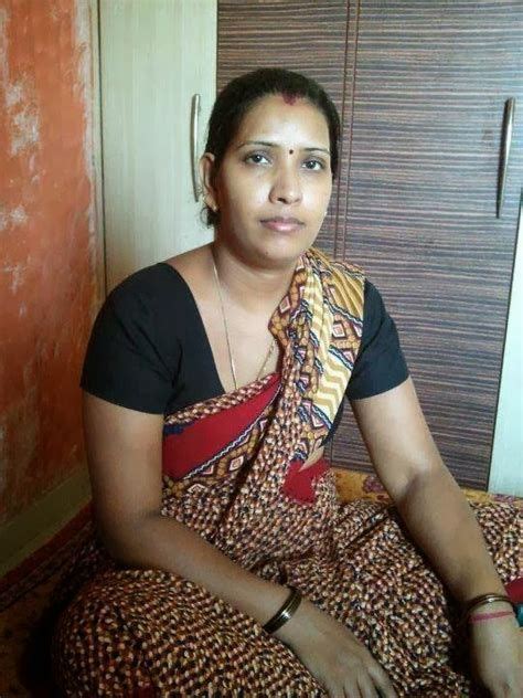 Unseen Tamil aunty nude photo